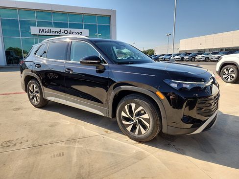 New 2026 Volkswagen Tiguan S FWD image 8