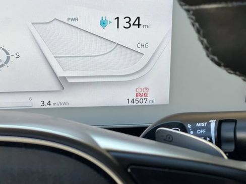 Certified 2024 Hyundai Ioniq 5 SEL RWD image 33