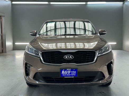 Used 2020 Kia Sorento LX FWD image 2