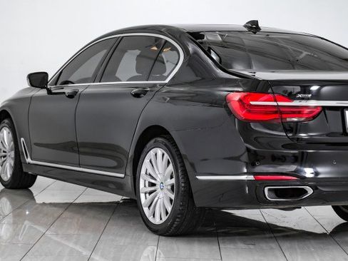 Used 2017 BMW 740i xDrive image 58