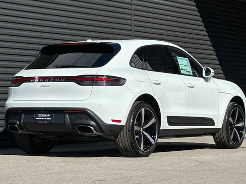 New 2026 Porsche Macan image 8