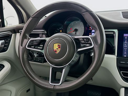 Used 2021 Porsche Macan S AWD/4WD image 8