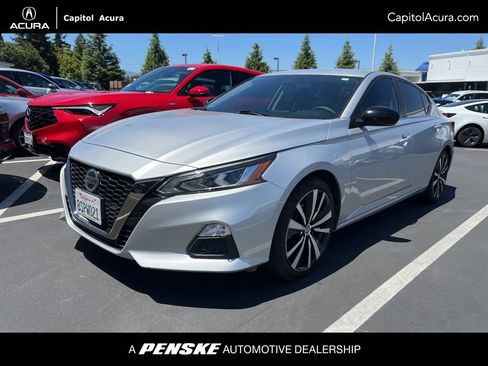 Used 2020 Nissan Altima 2.5 SR FWD image 1