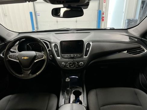 Used 2016 Chevrolet Malibu LT w/ Driver Confidence Package FWD image 10