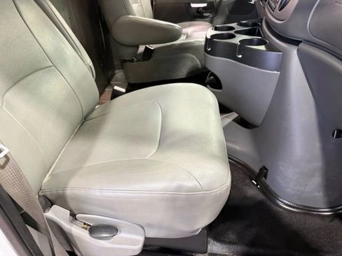 Used 2008 Ford E-350 and Econoline 350 Extended Super Duty RWD image 74