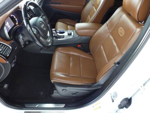 Used 2021 Jeep Grand Cherokee Overland AWD/4WD image 45