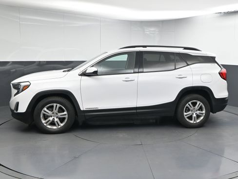 Used 2020 GMC Terrain SLE w/ Driver Convenience Package image 5