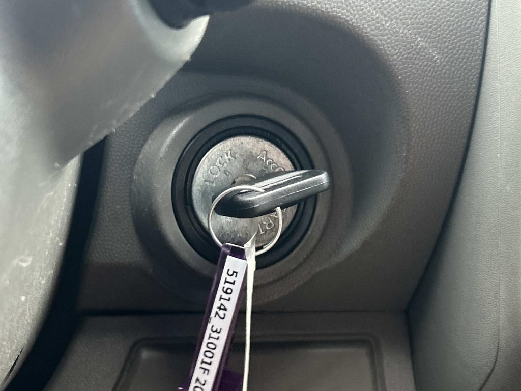 Used 2018 Nissan Frontier SV RWD image 34