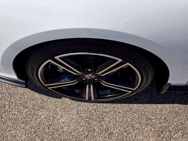 Used 2025 Honda Accord Sport image 19