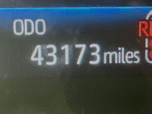 Used 2024 Toyota Highlander XLE image 21