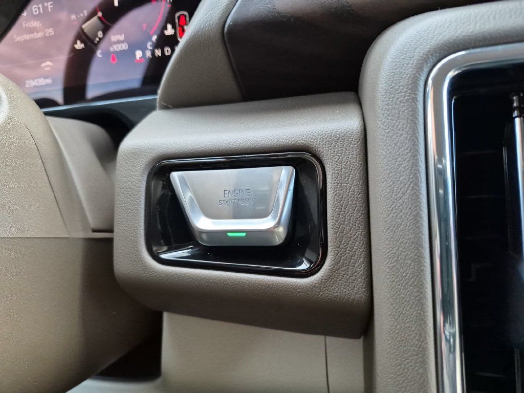 Used 2026 GMC Yukon XL Denali AWD/4WD image 25