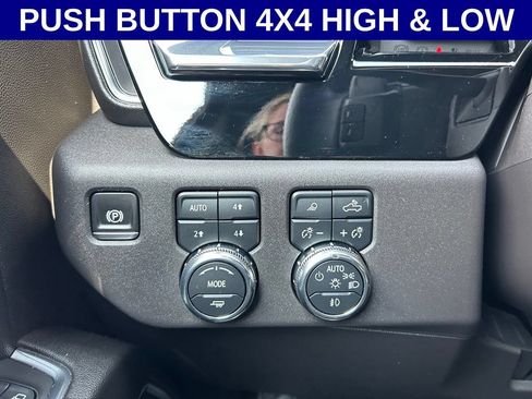 Used 2024 GMC Sierra 1500 Elevation w/ Preferred Package AWD/4WD image 16