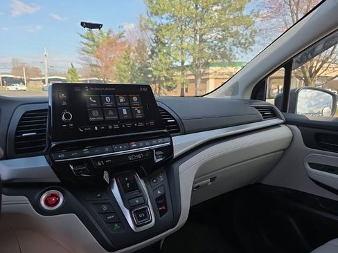 Used 2025 Honda Odyssey EX-L image 19