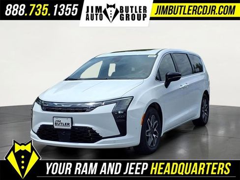 New 2027 Chrysler Pacifica Limited FWD image 1