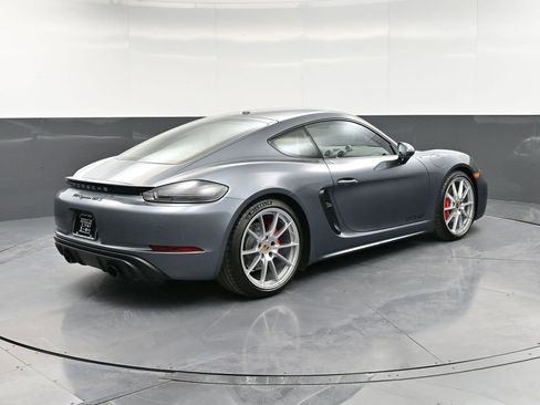 Certified 2025 Porsche 718 Cayman GTS RWD image 8