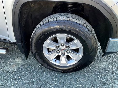 Used 2019 GMC Sierra 1500 SLE image 8