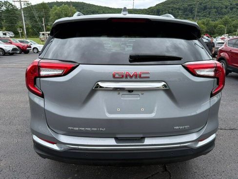 Used 2023 GMC Terrain SLT w/ Infotainment Package II AWD/4WD image 5