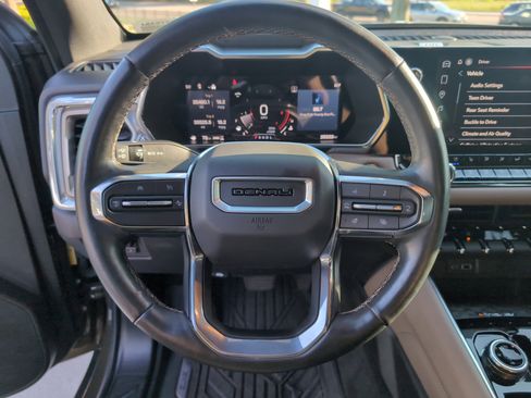 Used 2023 GMC Canyon Denali AWD/4WD image 17