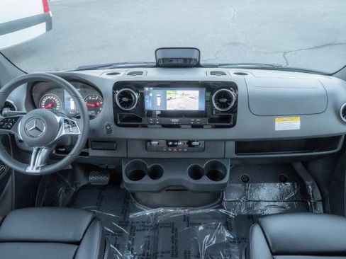 Used 2026 Mercedes-Benz Sprinter 2500 image 14