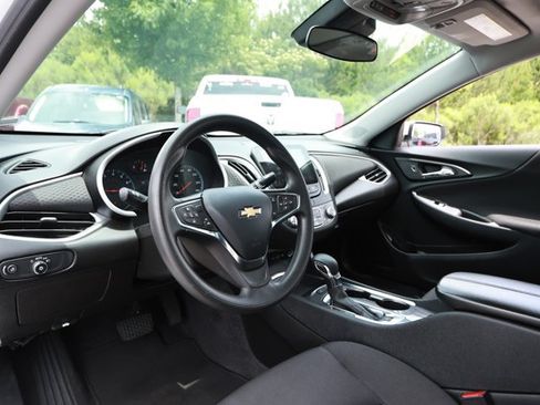 Used 2024 Chevrolet Malibu LT FWD image 25