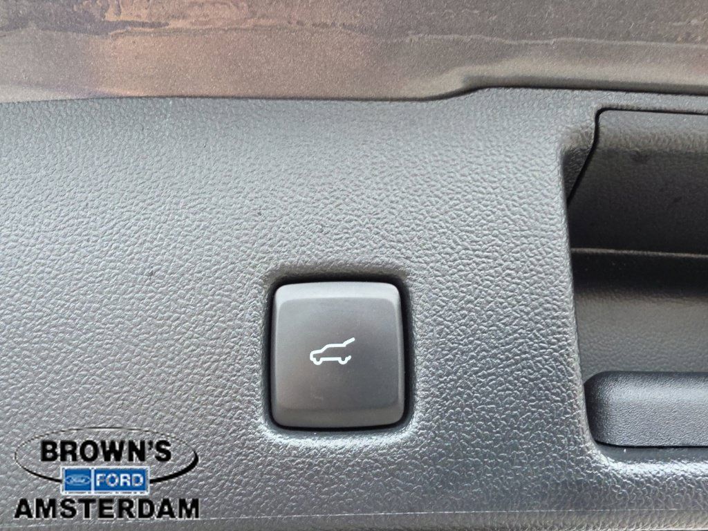 Used 2023 Ford Escape Active w/ Tech Pack #2 AWD/4WD image 10