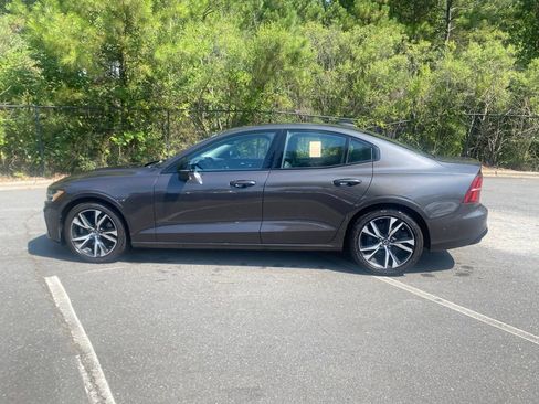 Used 2023 Volvo S60 B5 Plus AWD/4WD image 7