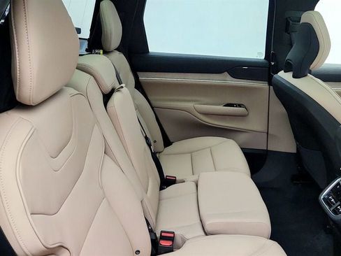 Used 2025 Volvo EX90 Ultra AWD/4WD image 20