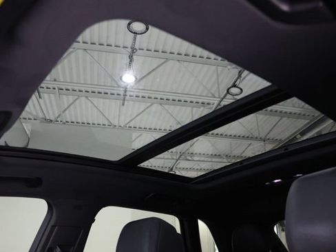 Used 2020 Audi Q3 2.0T Premium AWD/4WD image 30