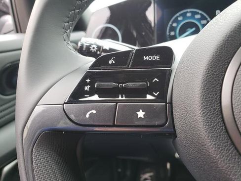 New 2025 Hyundai Elantra SEL image 16