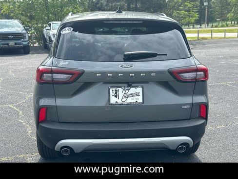 New 2025 Ford Escape SE image 6