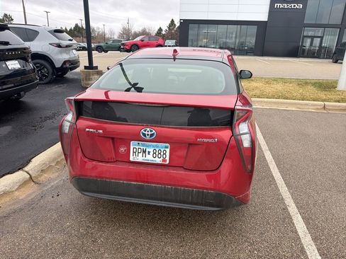 Used 2017 Toyota Prius One image 2