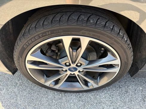 Used 2020 Ford Fusion Titanium AWD/4WD image 14