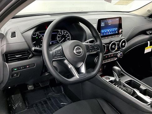 New 2025 Nissan Sentra SV image 6