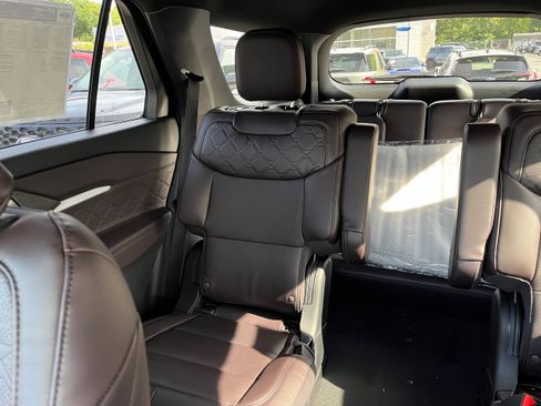 New 2026 Ford Explorer Platinum w/ LUX Leather Package AWD/4WD image 19