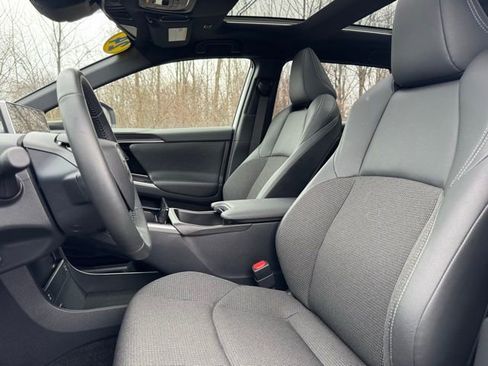 Used 2024 Toyota bZ4X XLE w/ Weather Package image 14