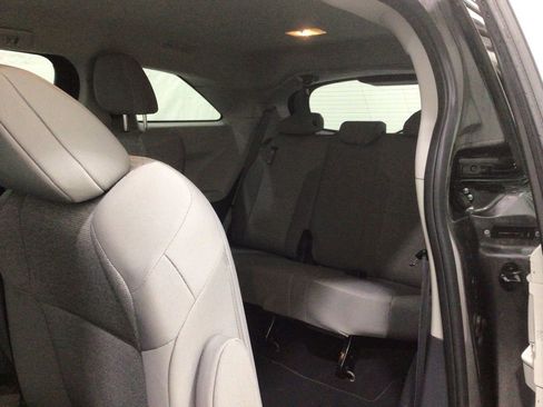Used 2024 Toyota Sienna LE image 17