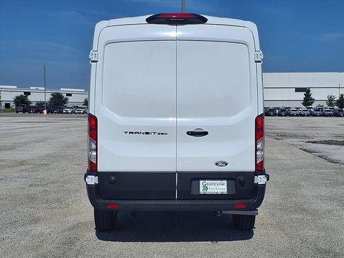 New 2026 Ford Transit 250 148 Medium Roof RWD image 12