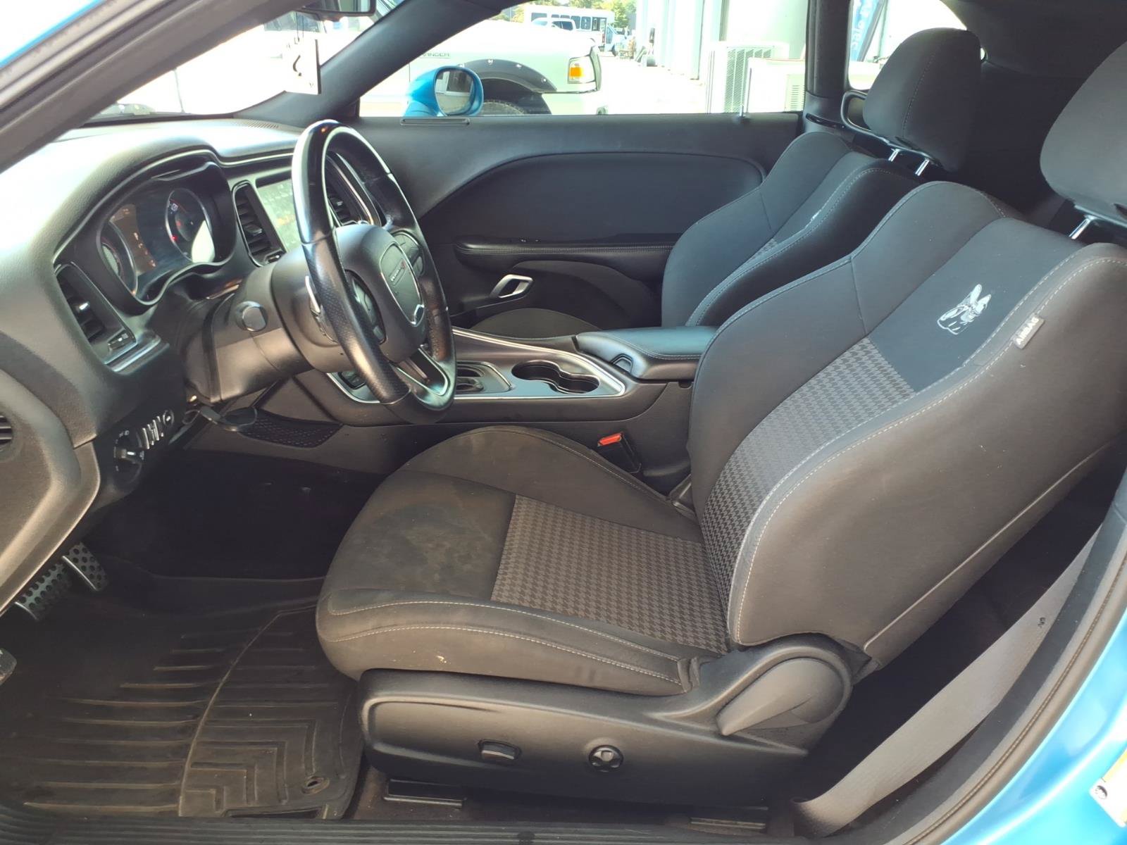 Used 2018 Dodge Challenger R/T Scat Pack RWD image 3