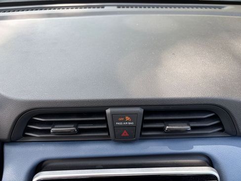 Used 2025 Nissan Versa SV FWD image 17