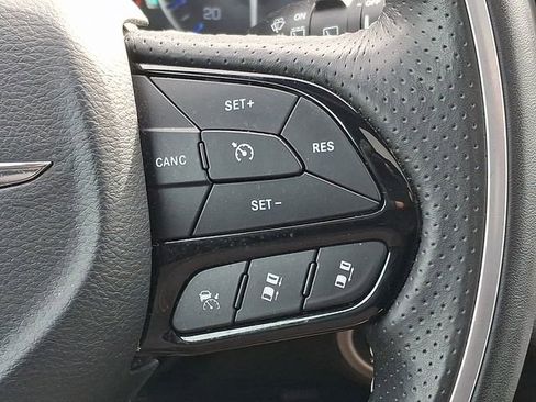 Used 2021 Chrysler Pacifica Limited w/ S Appearance Package image 24