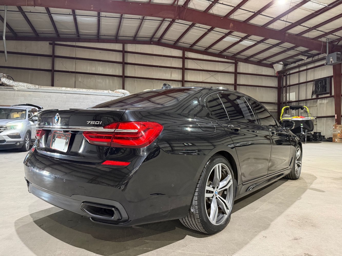 Used 2016 BMW 750i xDrive AWD/4WD image 5