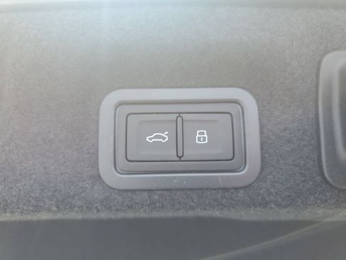 New 2026 Audi A6 Premium Plus AWD/4WD image 10