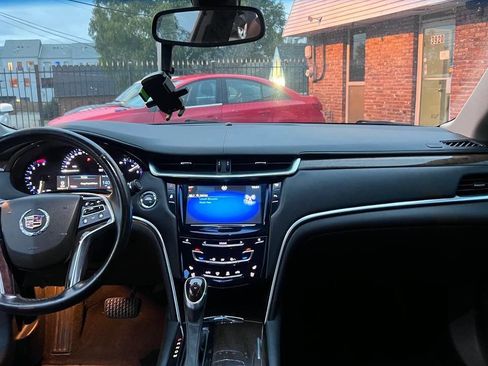 Used 2013 Cadillac XTS Luxury image 22