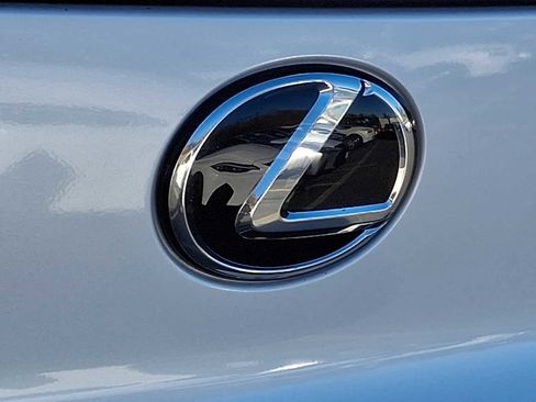 Used 2022 Lexus UX 200 image 29