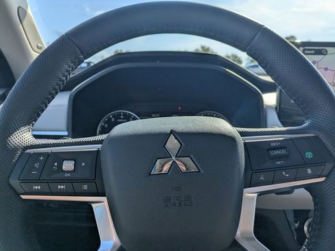 New 2026 Mitsubishi Outlander SE FWD image 29