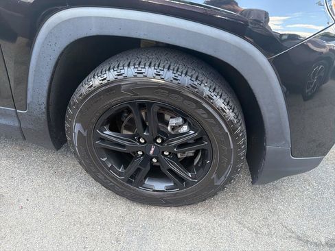 Used 2023 GMC Terrain AT4 AWD/4WD image 4