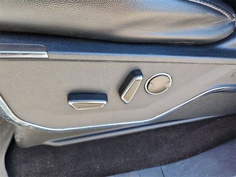 Used 2021 Ford F150 Lariat w/ Equipment Group 502A High image 19