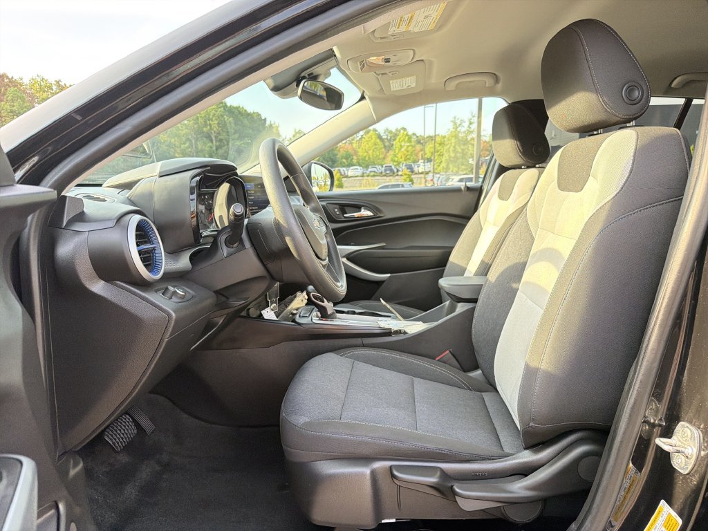 Used 2024 Chevrolet Trax LS FWD image 11