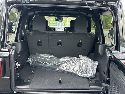 New 2026 Jeep Wrangler Unlimited Sport AWD/4WD image 12