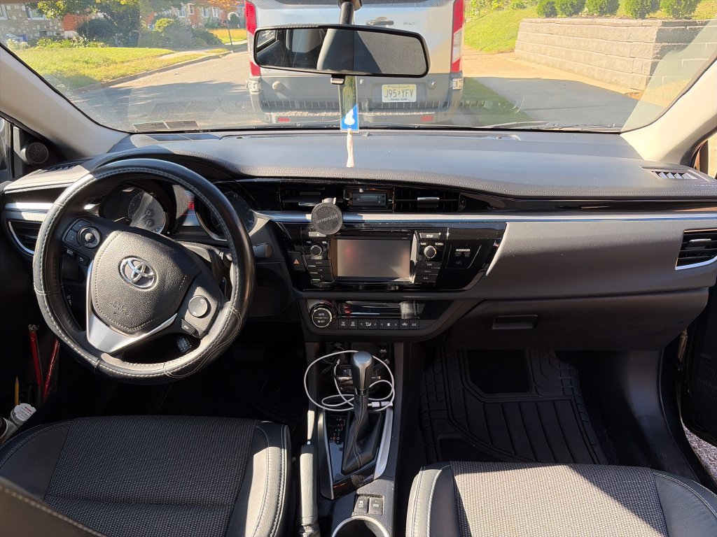 Used 2015 Toyota Corolla S FWD image 3